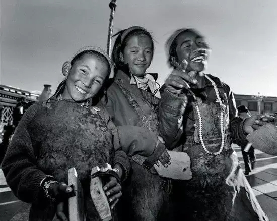 西藏纯朴的儿童