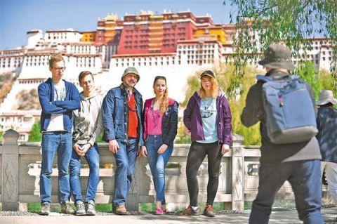 西藏构建四季不歇特色鲜明的全时全域旅游格局