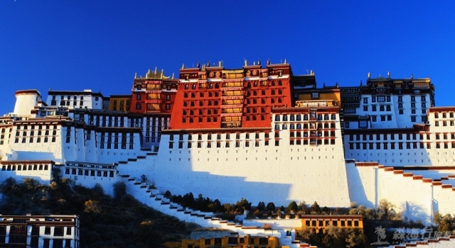 西藏旅游旺季来临 进藏旅游布达拉宫购票须预约
