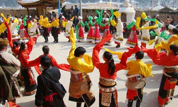 藏历新年拉萨旅游接待游客30.25万人次