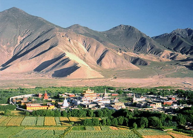 桑耶寺全景